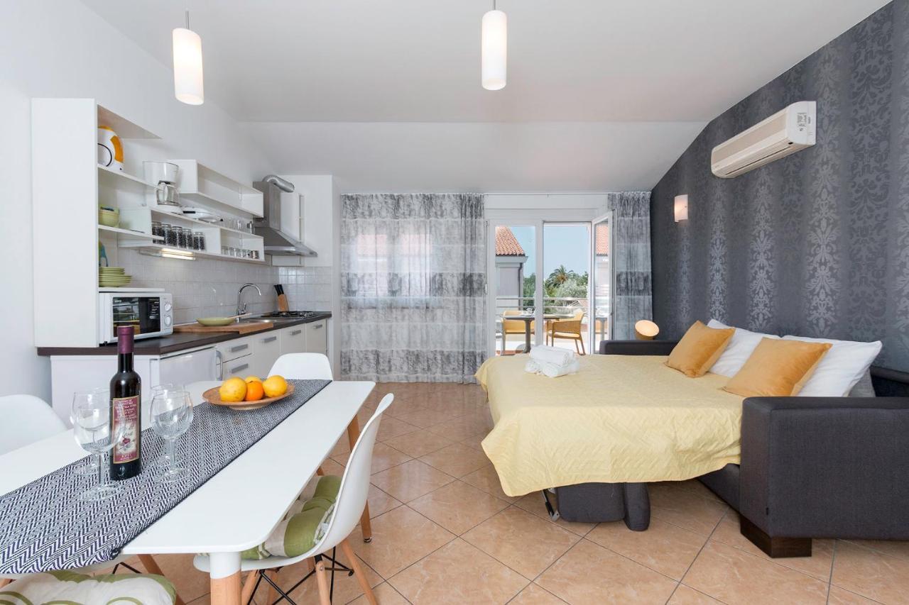 Seafront Apartment Gaby Μεντουλίν Εξωτερικό φωτογραφία